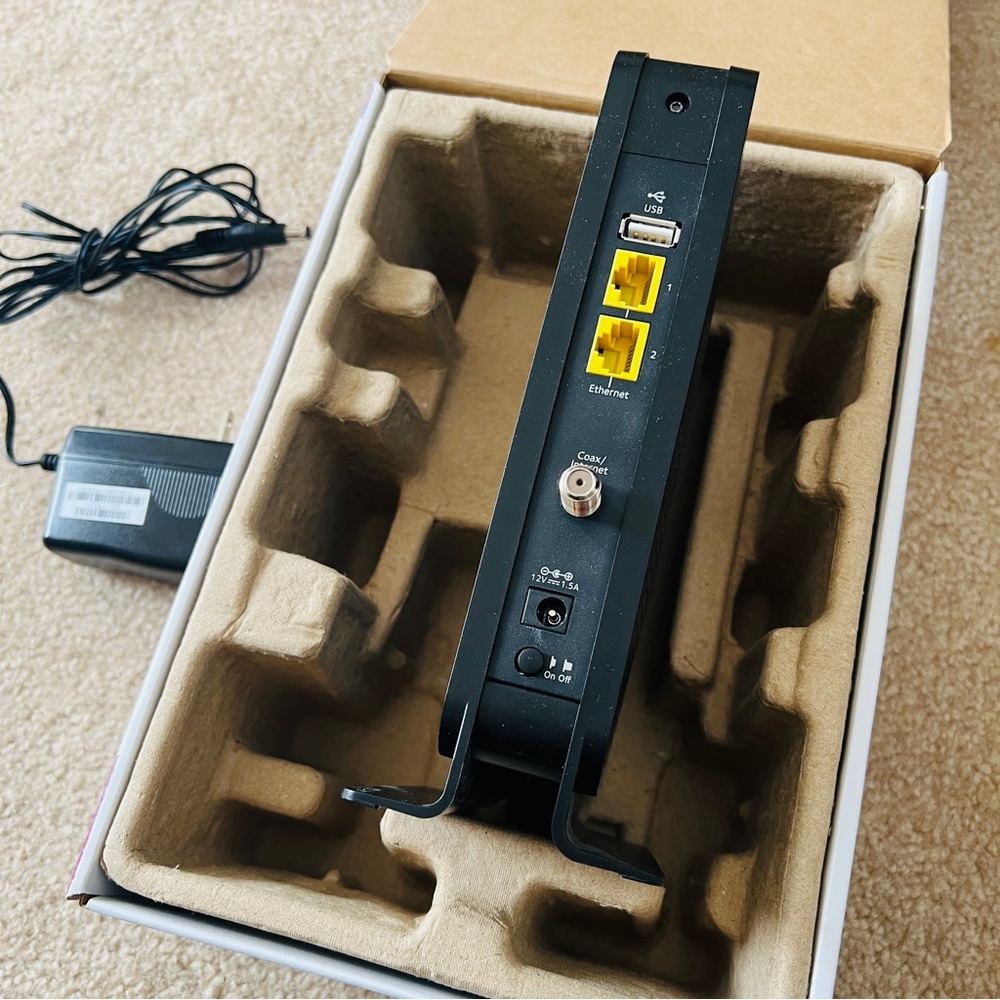NETGEAR N300 New WiFi Cable Modem Router Black - Picture 4 of 12